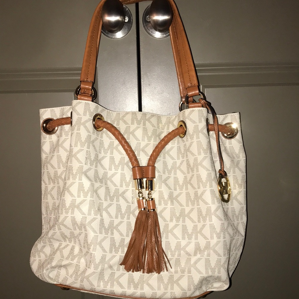 Michael Kors Hobo Bag